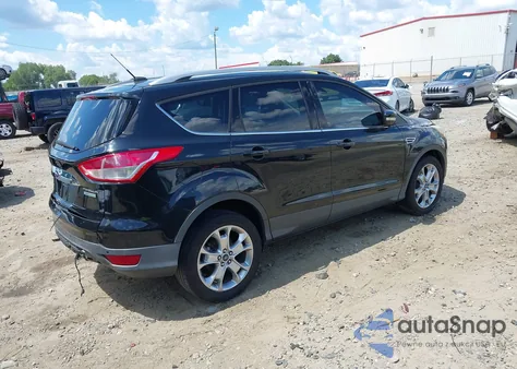 2014 Ford Escape Titanium z USA, uszkodzony, nr VIN 1FMCU0J99EUA91411
